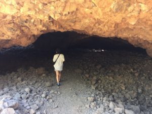 マウナラニ洞窟内の光