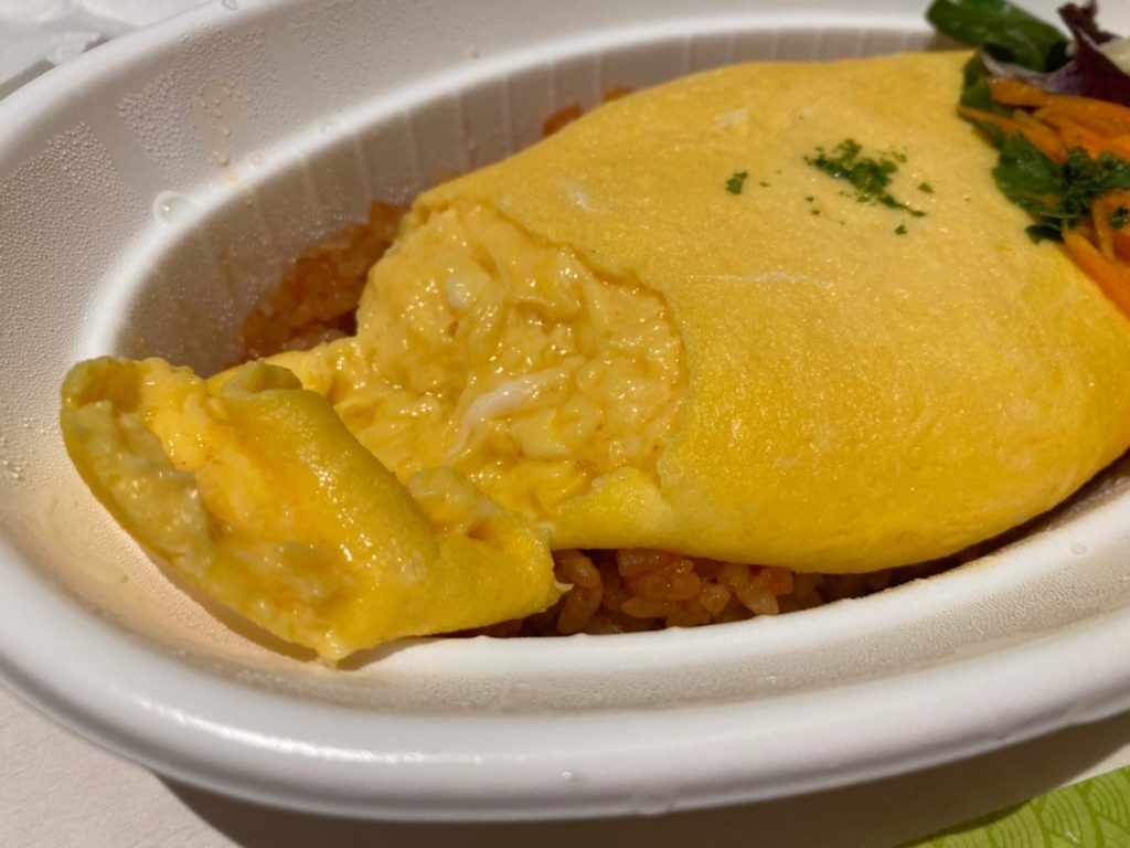 Dining Restaurant THOMAS(トーマス)　テイクアウト　長野県産赤鶏卵「浅間小町」 ふわとろオムライス トマトソース